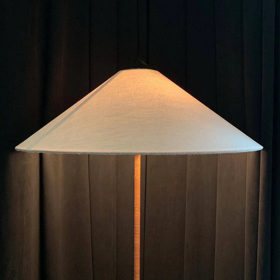 9602 Floor Lamp