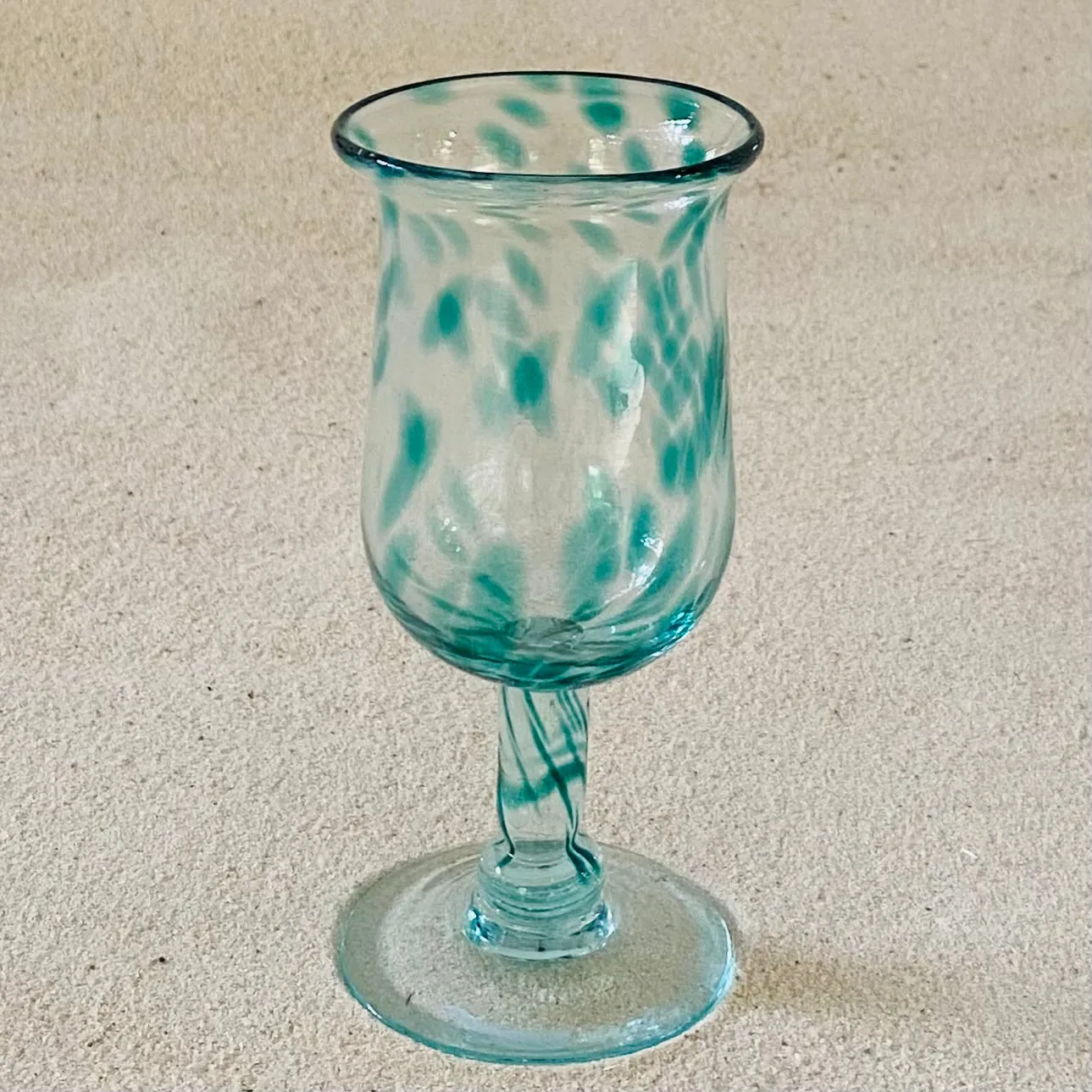 Blown glass - goblet (standard wine)