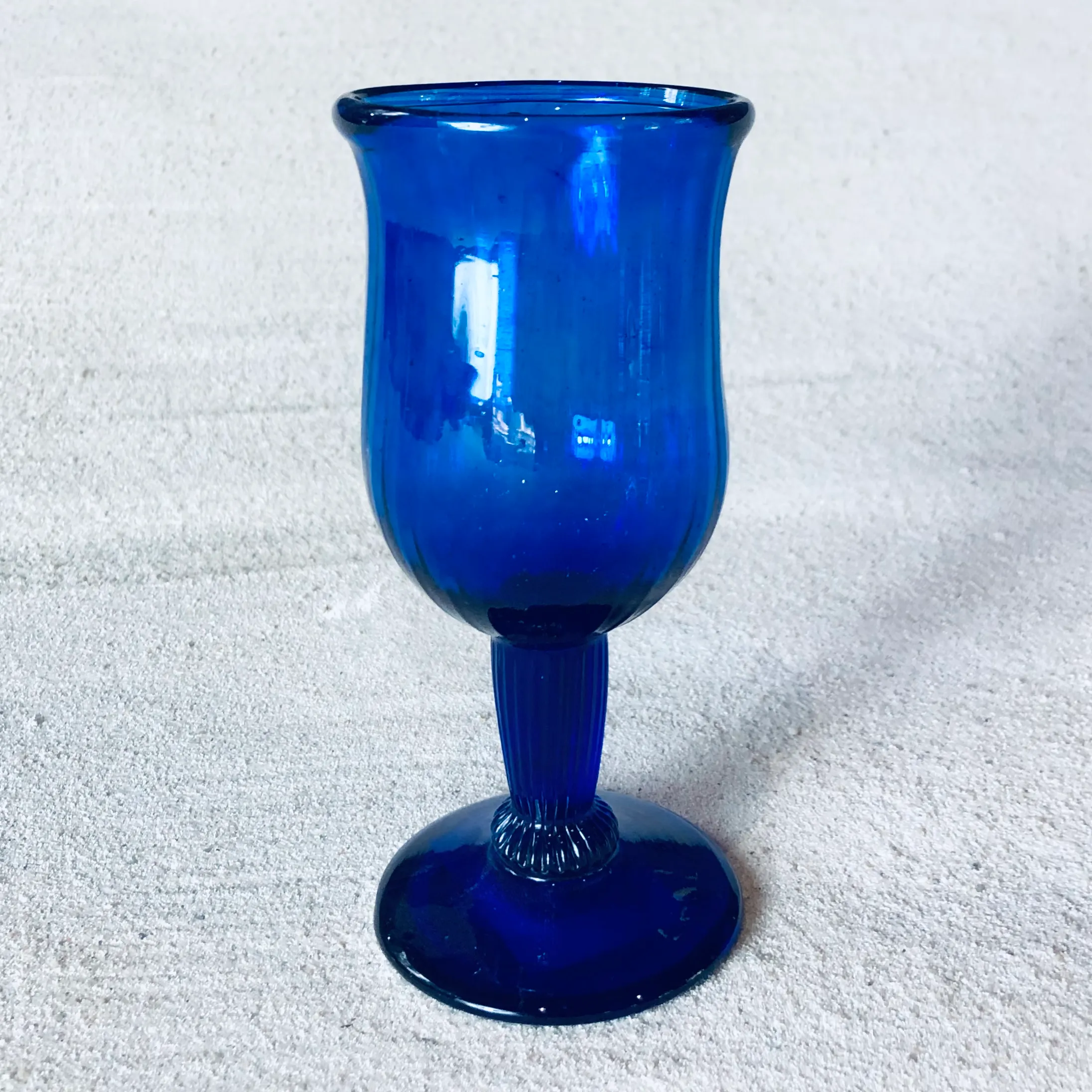 Blown glass - goblet (standard wine)