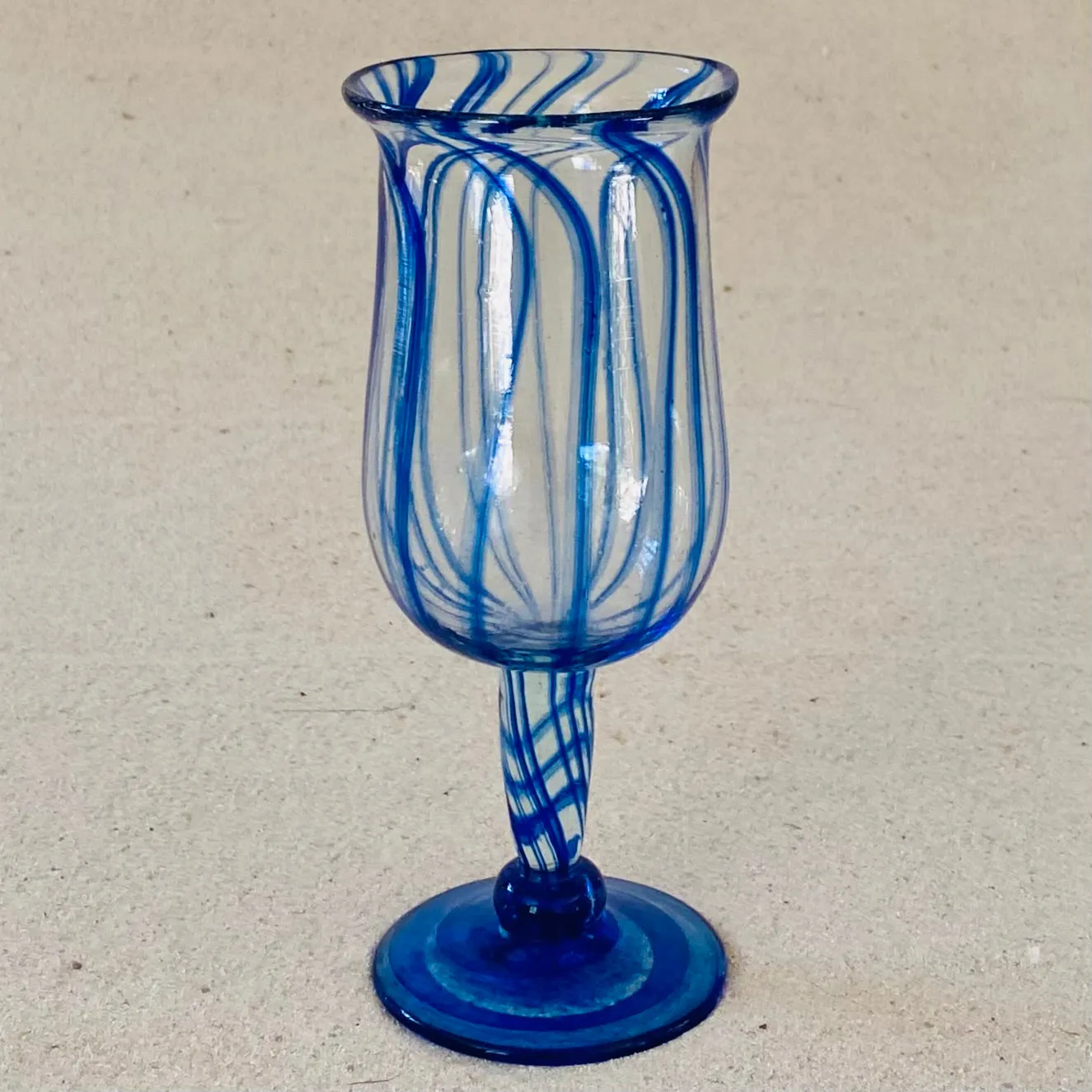 Blown glass - goblet (standard wine)