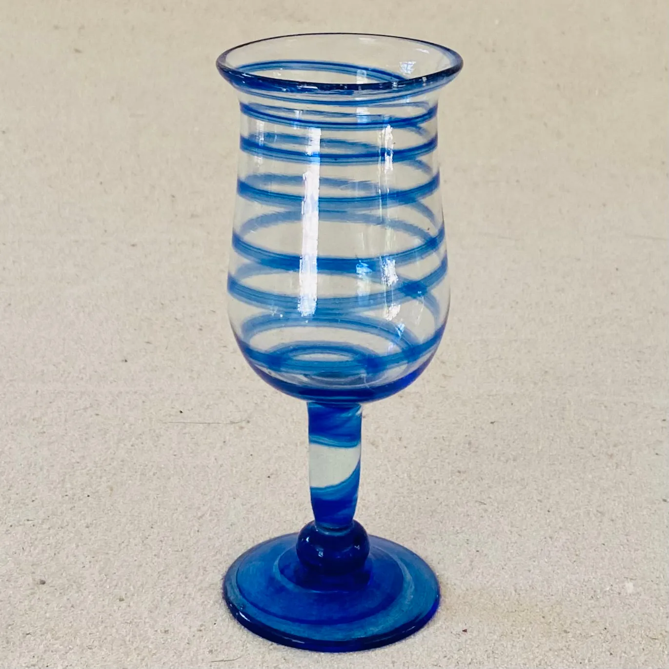 Blown glass - goblet (standard wine)