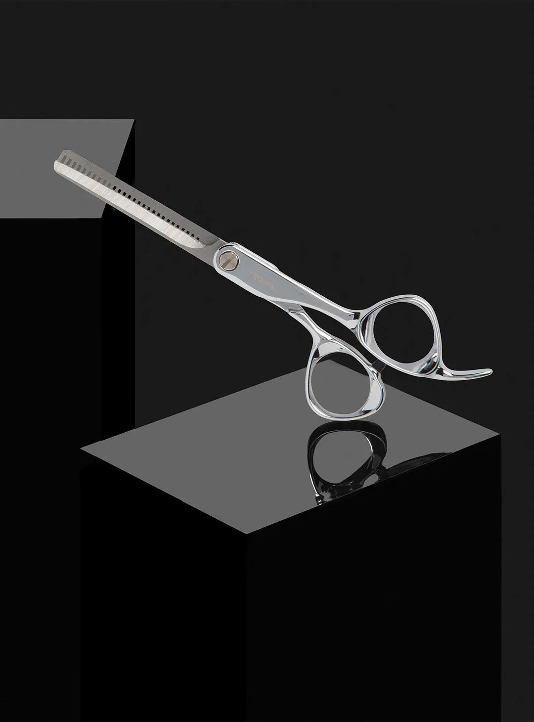 Explore 5.75” 28 Tooth Hair Thinning Shear