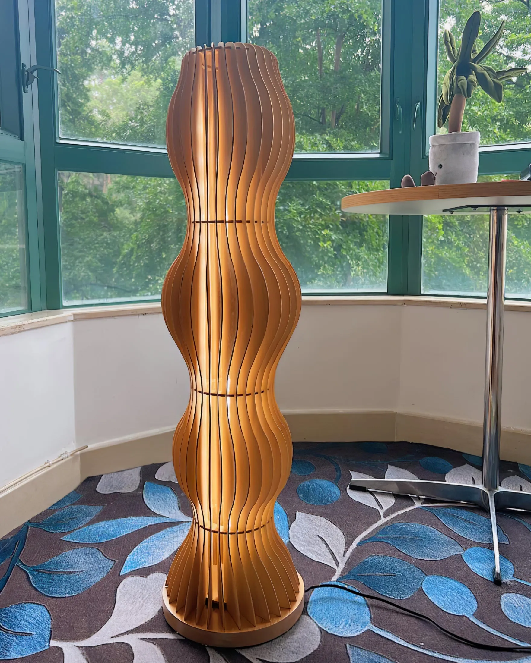 Kashid Floor Lamp