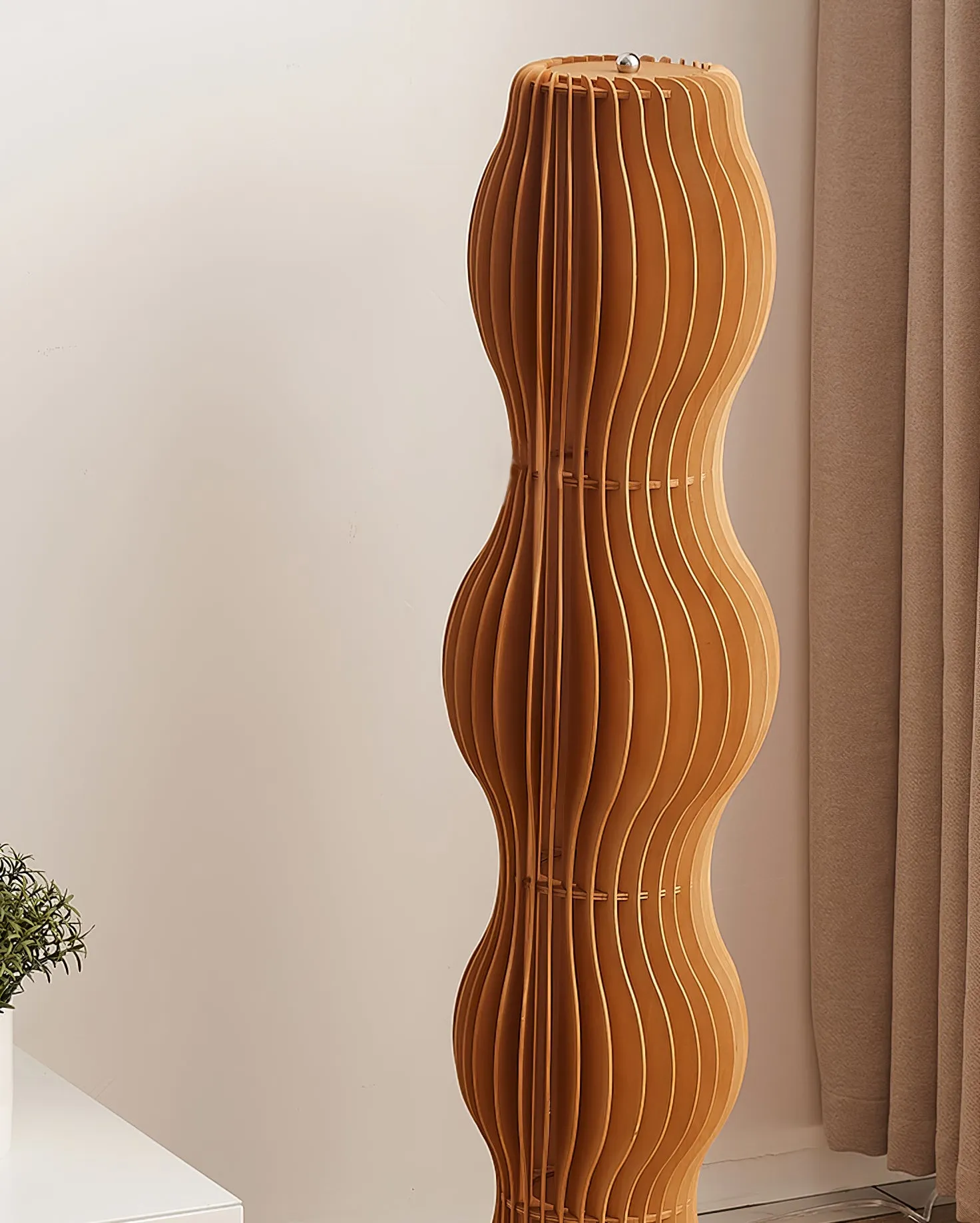 Kashid Floor Lamp