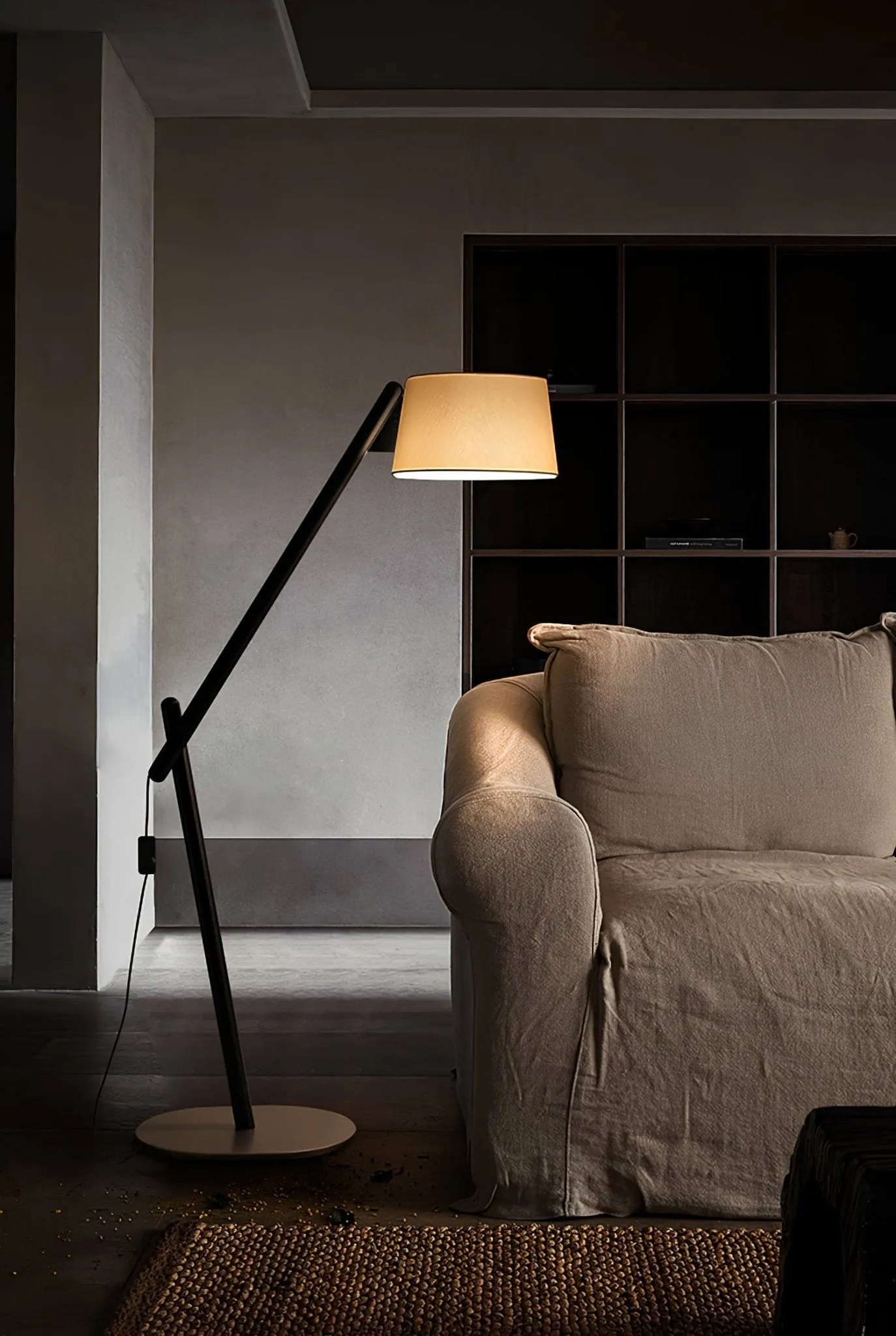 Lean Pivot Floor Lamp