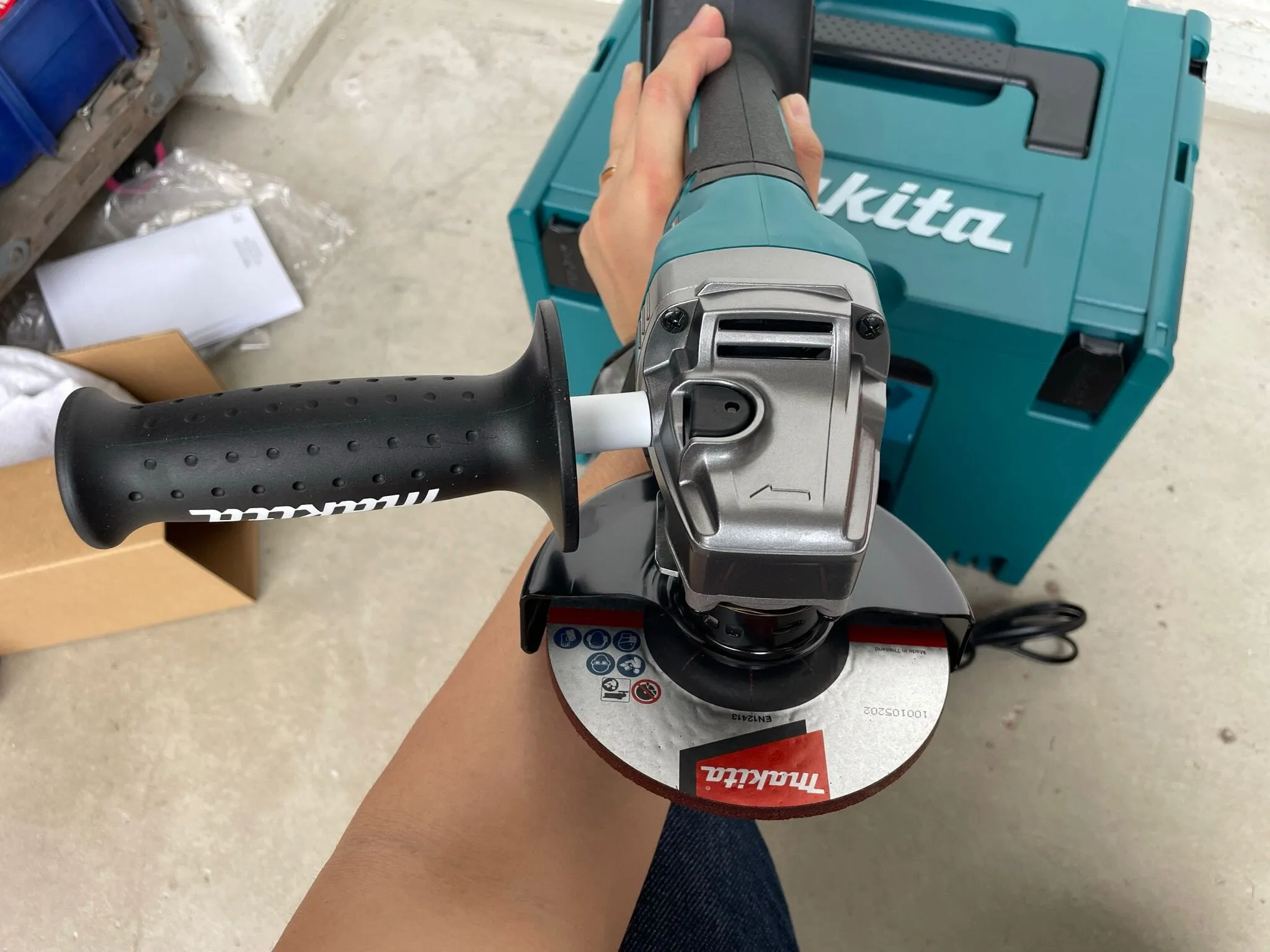 Makita 5" 1000W GA013GM201 Cordless Brushless Angle Grinder | Model : M-GA013GM201