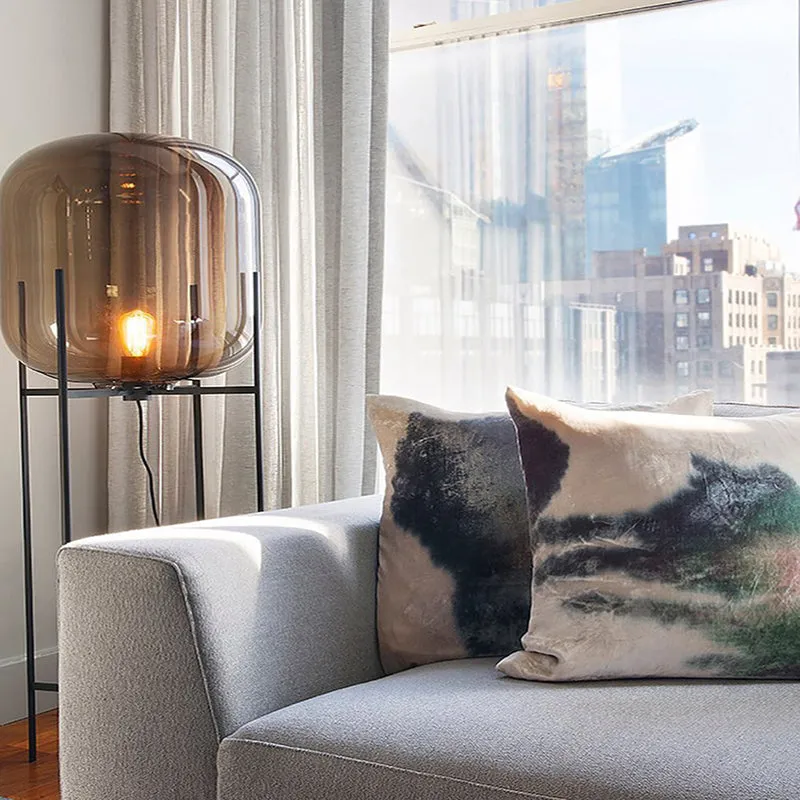 Oda Floor Lamp