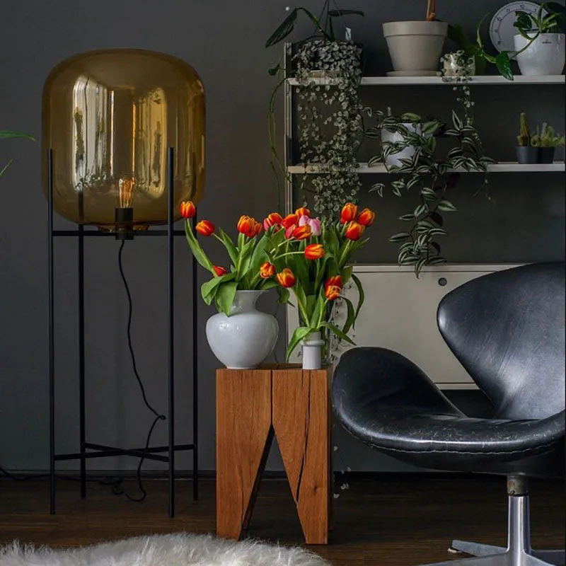 Oda Floor Lamp