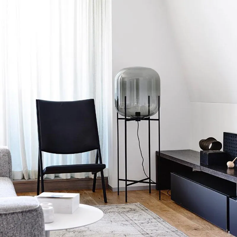 Oda Floor Lamp