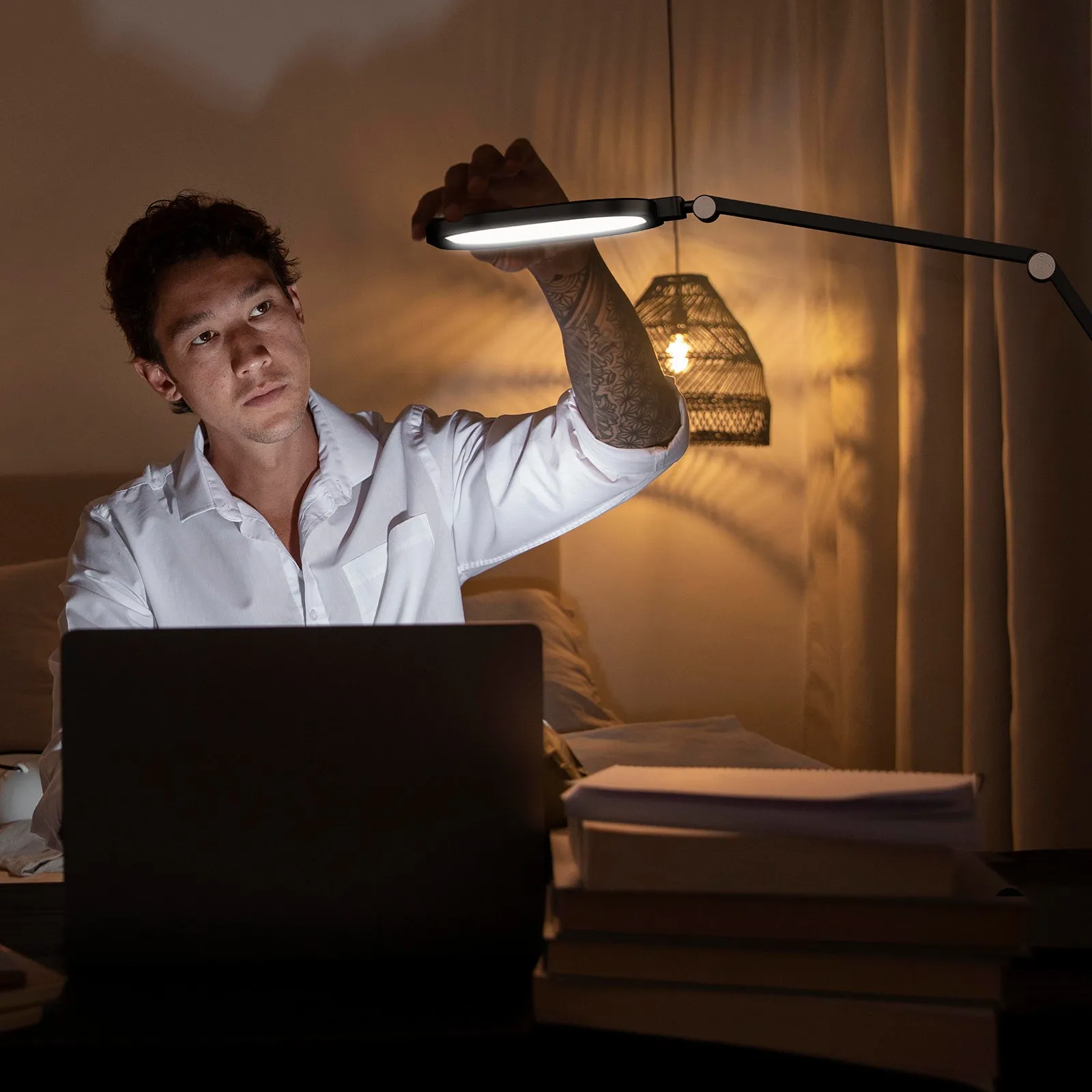 Square 3 Plus Desk Lamp: Illuminate Your Workspace with Style