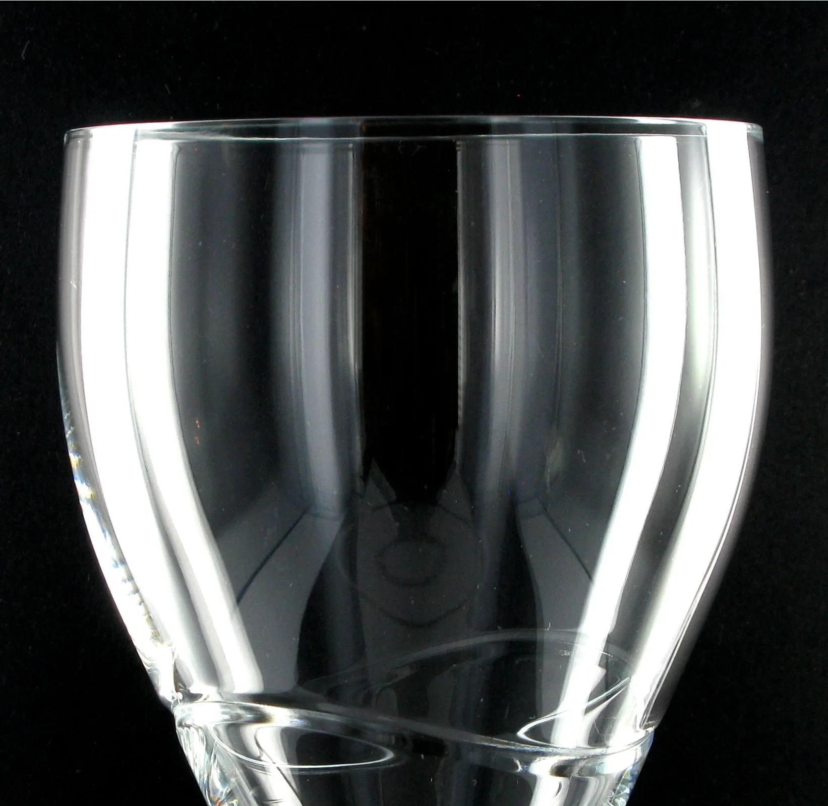 Verona Wine Goblet with Presentation Box & Free Engraving